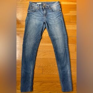 Kut from the Kloth “MIA Toothpick” Skinny Jeans in Medium Blue Wash, Sz 2